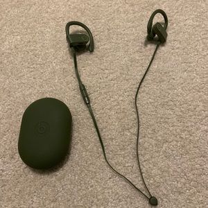 Powerbeats 3, around the ear wireless earbuds